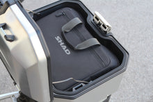 Cargar imagen en el visor de la galería, Shad Bolso Interno Maletas Top Case Terra