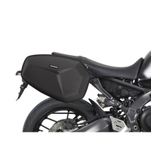 Cargar imagen en el visor de la galería, Fijación lateral Shad Side Bag  Yamaha MT09/SP (21) (Y0MT91SR)