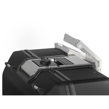 Cargar imagen en el visor de la galería, Maleta para Moto Shad Topcase TERRA TR55 Black Edition